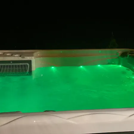 Panorama Z Jacuzzi 자브